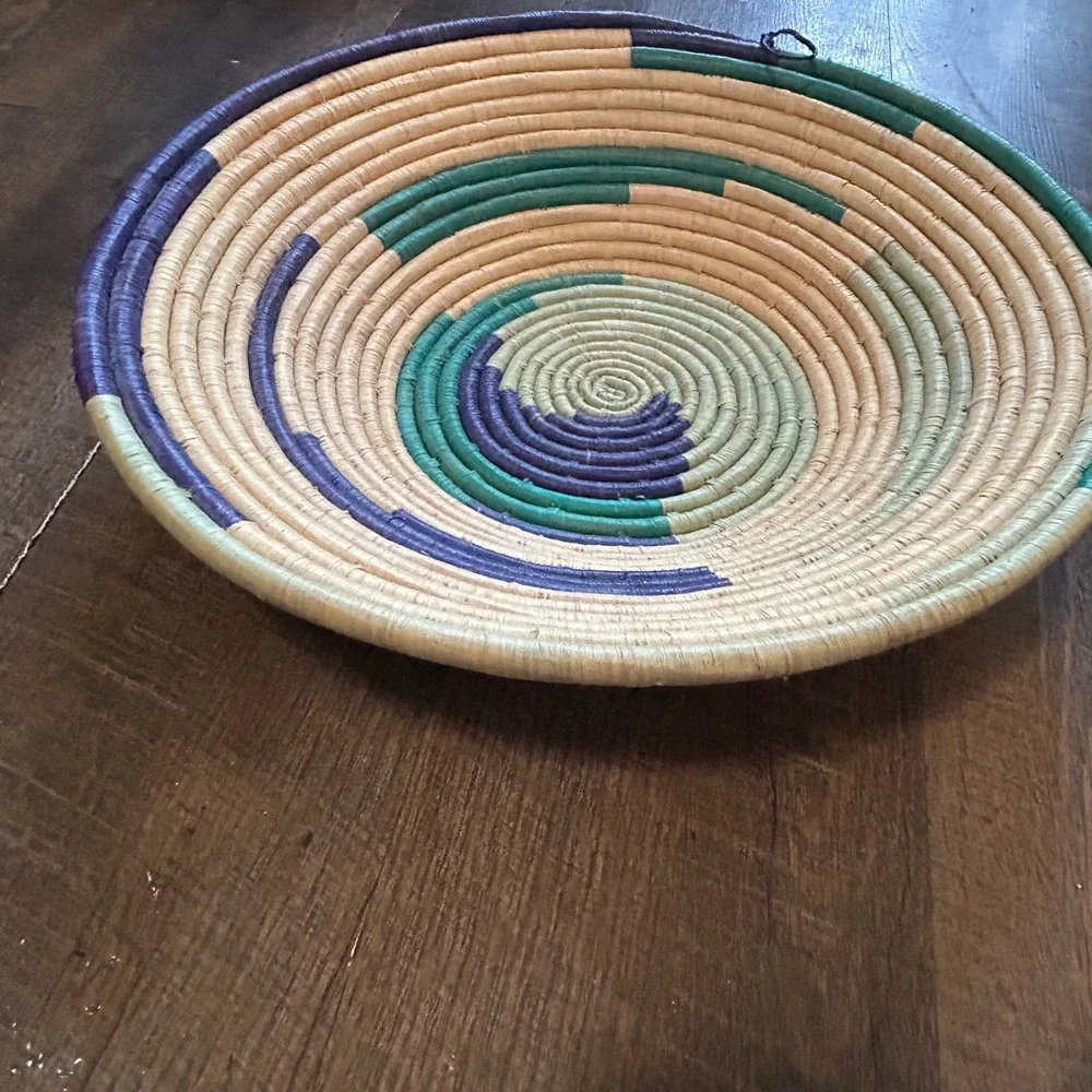Ten Thousand Villages Woven Raffia Basket Bowl Uganda Teal Purple 14.5